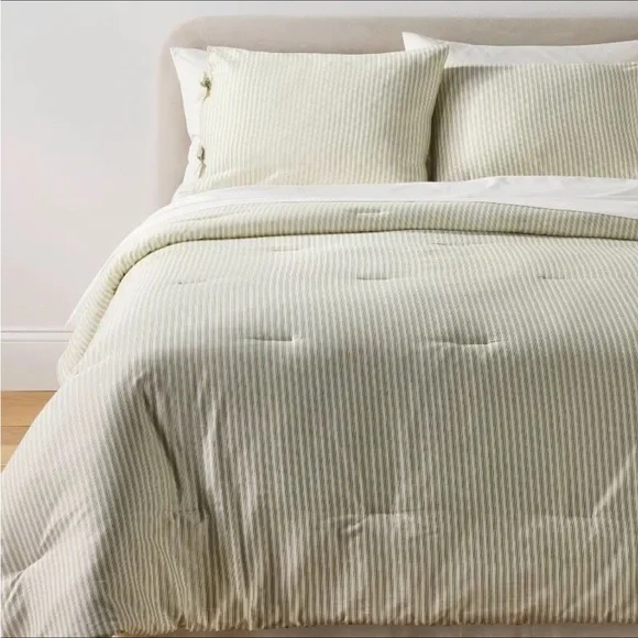 Full/Queen Reversible Floral Stripe Quilt Comforter Set - Threshold Studio McGee - Picture 3 of 7